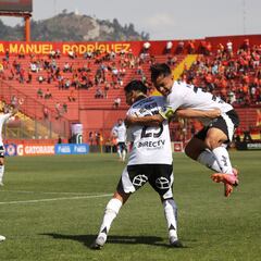 Colo Colo gana con uno menos y mantiene viva la ilusión de clasificar a la Sudamericana
