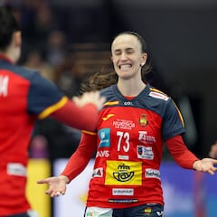 Brotes verdes en una Guerreras huerfanas de laterales zurdas