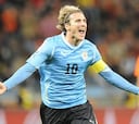 "Forlán se decidirá tras el final de la Copa América"