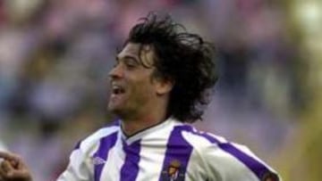 <b>COMO ANTAÑO.</B> El delantero, que estaba sin equipo, regresa con la idea de volver a celebrar goles como en su anterior paso por el club vallisoletano.