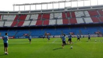 El Atleti trabajó en el Calderón y Lucas se retiró con molestias