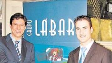 <b>MÁS AYUDA. </b>Sordo con Julio Mateo, presidente del Grupo Lábaro.