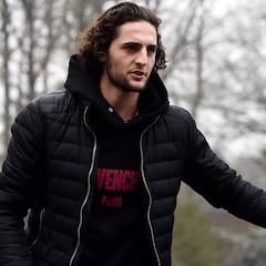 Rabiot vuela con el PSG a Qatar