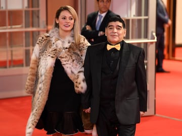 Diego Maradona arriving at the ceremony with his partner Rocío Oliva.