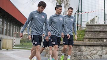 Lekue con Aduriz y De Marcos