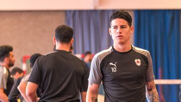 James Rodríguez durante un entrenamiento en gimnasio de Al Rayyan.