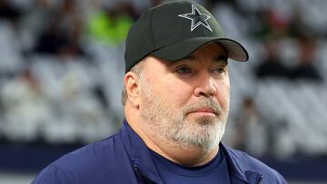 ARLINGTON, TEXAS - JANUARY 14: Head coach Mike McCarthy of the Dallas Cowboys watches action prior to the NFC Wild Card Playoff game against the Green Bay Packers at AT&T Stadium on January 14, 2024 in Arlington, Texas. Richard Rodriguez/Getty Images/AFP (Photo by Richard Rodriguez / GETTY IMAGES NORTH AMERICA / Getty Images via AFP)