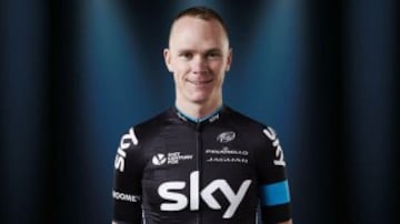 10. Posado de Chris Froome con SKY.