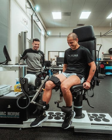 Chicharito: “I admire Bellingham’s ability to adapt”