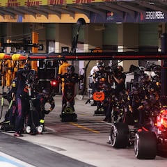 Checo Pérez abandonó el GP de Abu Dhabi por problemas en el motor