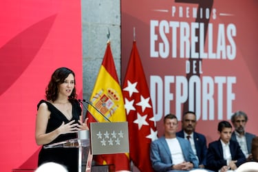 La presidenta de la Comunidad de Madrid Isabel Díaz Ayuso durante la entrega de los premios. 
