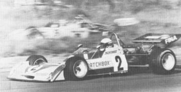 John Surtees es único piloto en ser campeón del mundo en Motociclismo y en Fórmula 1.