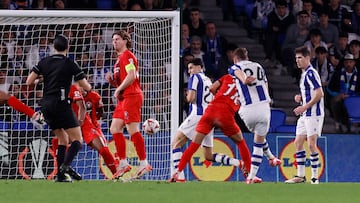 Soccer Football - Europa League - Knockout Phase Playoff - Second Leg - Real Sociedad v FC Midtjylland - Reale Arena, San Sebastian, Spain - February 20, 2025 Real Sociedad's Luka Sucic scores their third goal REUTERS/Vincent West