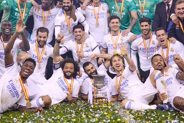 Los jugadores del Real Madrid celebran la Supercopa de España conquistada la temporada pasada en Yeda (Arabia Saudí).