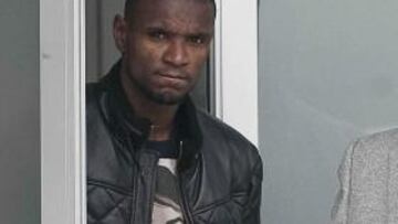 <b>MOMENTO DIFÍCIL. </b>Abidal pasó ayer por el quirófano en Barcelona.