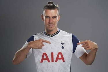 When will Gareth Bale make his debut for Tottenham Hotspur?