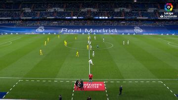 La desapercibida y nueva 'táctica' del Madrid en saques de centro