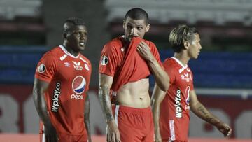 jugadores de Am&eacute;rica tras el partido contra Universidad Cat&oacute;lica.