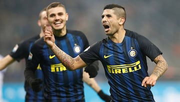 Banega celebra un gol con el Inter.