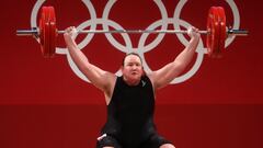 El debut fallido de Hubbard, la primera transexual