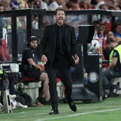 Simeone: “Madrid y Barça son mejores, trabajamos para cuando ellos fallen”