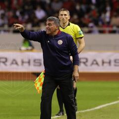 Costa Rica moverá sus piezas para enfrentar a México