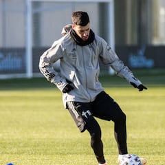 Aarón lo tiene en alemán para seguir en Vigo