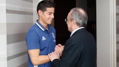 James Rodríguez con Florentino Pérez