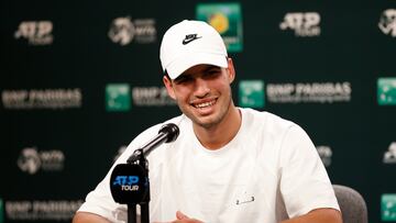 El tenista español Carlos Alcaraz, durante una rueda de prensa en el media day del Masters 1.000 de Indian Wells.