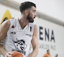 El relato de Seba Vega, primer basquetbolista argentino que declara públicamente que es gay