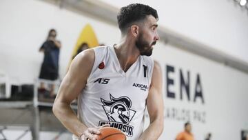 El relato de Seba Vega, primer basquetbolista argentino que declara públicamente que es gay