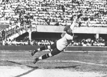 Fue azulgrana durante tres temporadas y con los cuales consigui¨®, en 1920, su primer t¨ªtulo, la Copa del Rey.