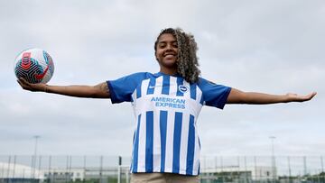 Jorelyn Carabalí fue presentada como nueva jugadora de Brighton.