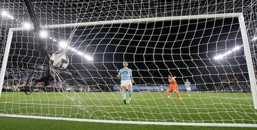 El funeral acaba en festival