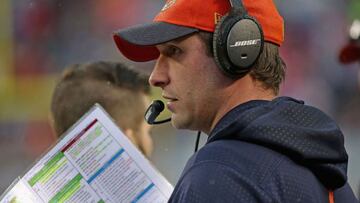 Adam Gase como coordinador ofensivo de los Chicago Bears.