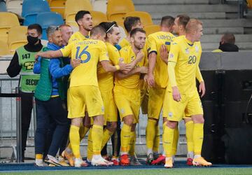 1-0. Viktor Tsygankov celebró el primer gol.