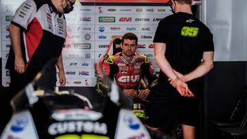 LCR Honda IDEMITSU&#039;s British rider Cal Crutchlow prepares for the third practice session of the MotoGP Portuguese Grand Prix at the Algarve International Circuit in Portimao on November 21, 2020. (Photo by PATRICIA DE MELO MOREIRA / AFP)