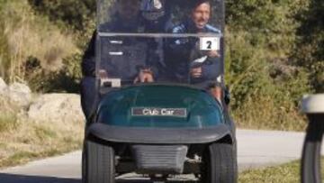 Simeone, junto a Germán Burgos, muestra cara de felicidad en la concentración del Atlético en Los Ángeles de San Rafael.