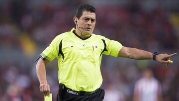 El ex árbitro le mandó un mensaje a todos los árbitros, sentenciando que así como piden castigos fuertes a los jugadores, también con ellos debe ser igual sí se equivocan.