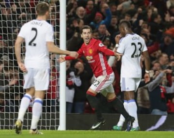 Mkhitaryan regala un golazo de taco en el 'Boxing Day'