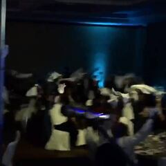 El cántico que marcó la íntima celebración de Católica