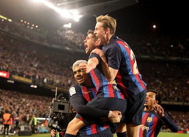 Will Barcelona midfielder Frenkie de Jong play against Real Madrid in El Clásico?