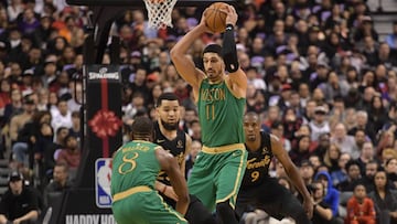 Enes Kanter, durante un partido de la NBA con Boston Celtics