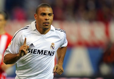 El exdelantero brasileño en su primera temporada, 2002-03, jugó un total de 44 partidos en los que anotó 30 goles. 