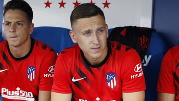 Saponjic, en el banquillo del Atlético, a la sombra de Morata y Costa