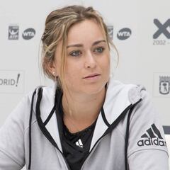 Paula Badosa: "Tras sufrir mucho, ahora soy feliz"