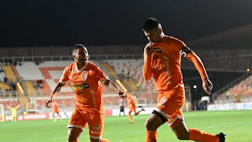 Las lágrimas del capitán de Cobreloa: “Esto va para mi papá, Fernando Cornejo y Miguel Hermosilla que están en el cielo”