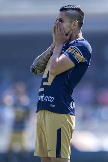 Gracias a su talento, el contención se perfilaba para irse a Europa, antes de que eso sucediera el Guadalajara quería al jugador cuyo valor alcanzó su pico de 1.5 MDE en 2012; nada de eso sucedió debido a dos lesiones que mermaron el desempeño del futbolista que hasta la fecha no ha retomado el nivel.