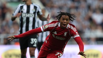 Soccer Football - Premier League - Newcastle United v Liverpool - St James' Park, Newcastle, Britain - August 25, 2025 Liverpool's Rio Ngumoha celebrates scoring their third goal REUTERS/Scott Heppell EDITORIAL USE ONLY. NO USE WITH UNAUTHORIZED AUDIO, VIDEO, DATA, FIXTURE LISTS, CLUB/LEAGUE LOGOS OR 'LIVE' SERVICES. ONLINE IN-MATCH USE LIMITED TO 120 IMAGES, NO VIDEO EMULATION. NO USE IN BETTING, GAMES OR SINGLE CLUB/LEAGUE/PLAYER PUBLICATIONS. PLEASE CONTACT YOUR ACCOUNT REPRESENTATIVE FOR FURTHER DETAILS..