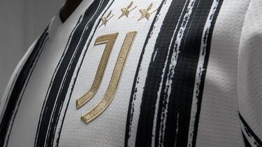 El conjunto italiano junto con la marca deportiva Adidas ha presentado la que será la nueva camiseta para la temporada 20/21. Una combinación de tradición, arte, elegancia, excelencia e innovación según el propio club. 